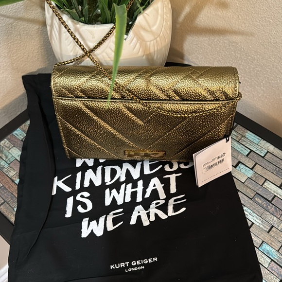 Kurt Geiger London Extra Mini Kensington Quilted Leather Wallet on a Chain - Picture 11 of 17